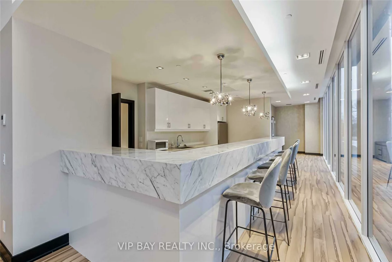 9618, Yonge, North Richvale, Richmond Hill