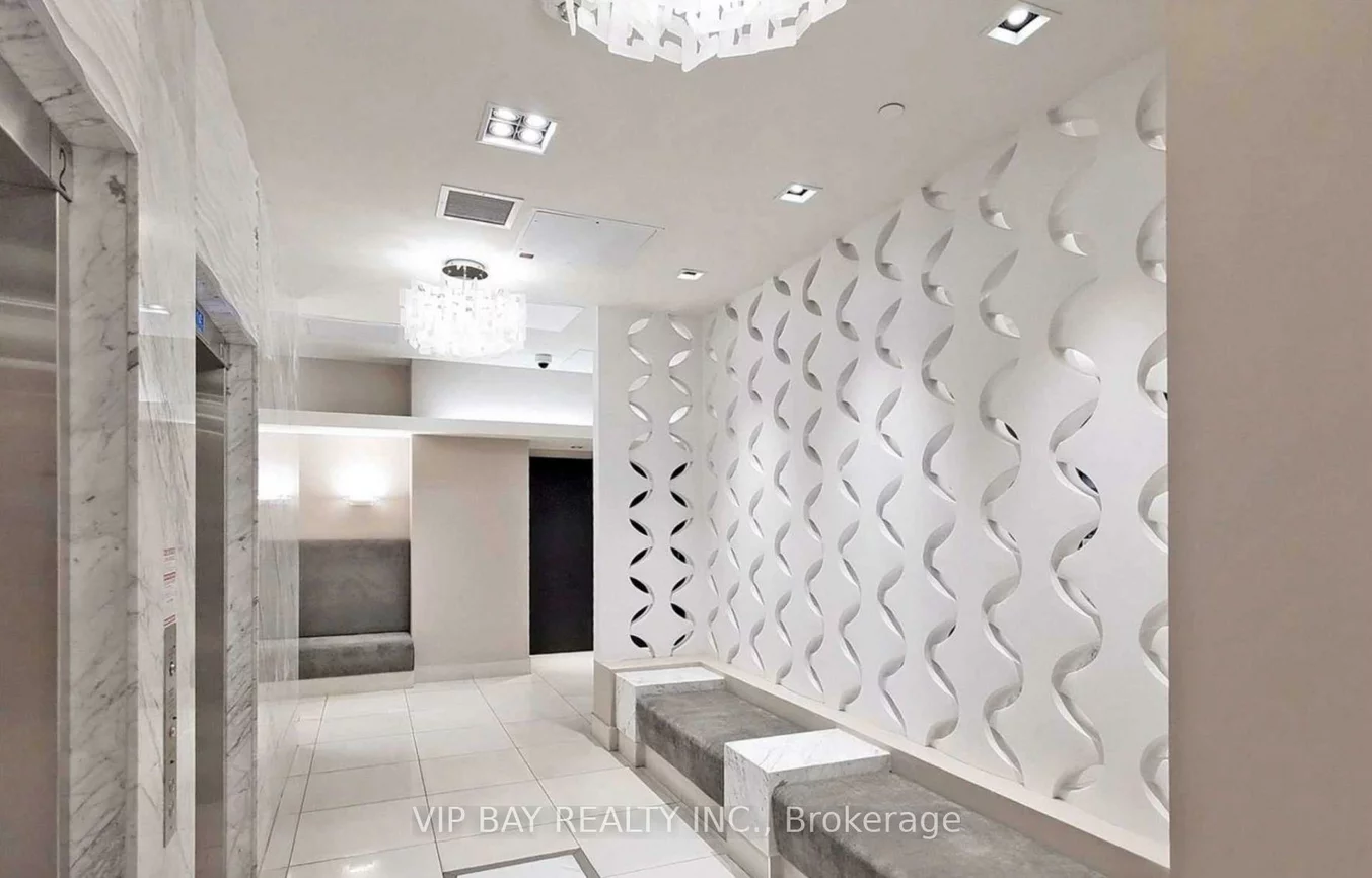 9618, Yonge, North Richvale, Richmond Hill