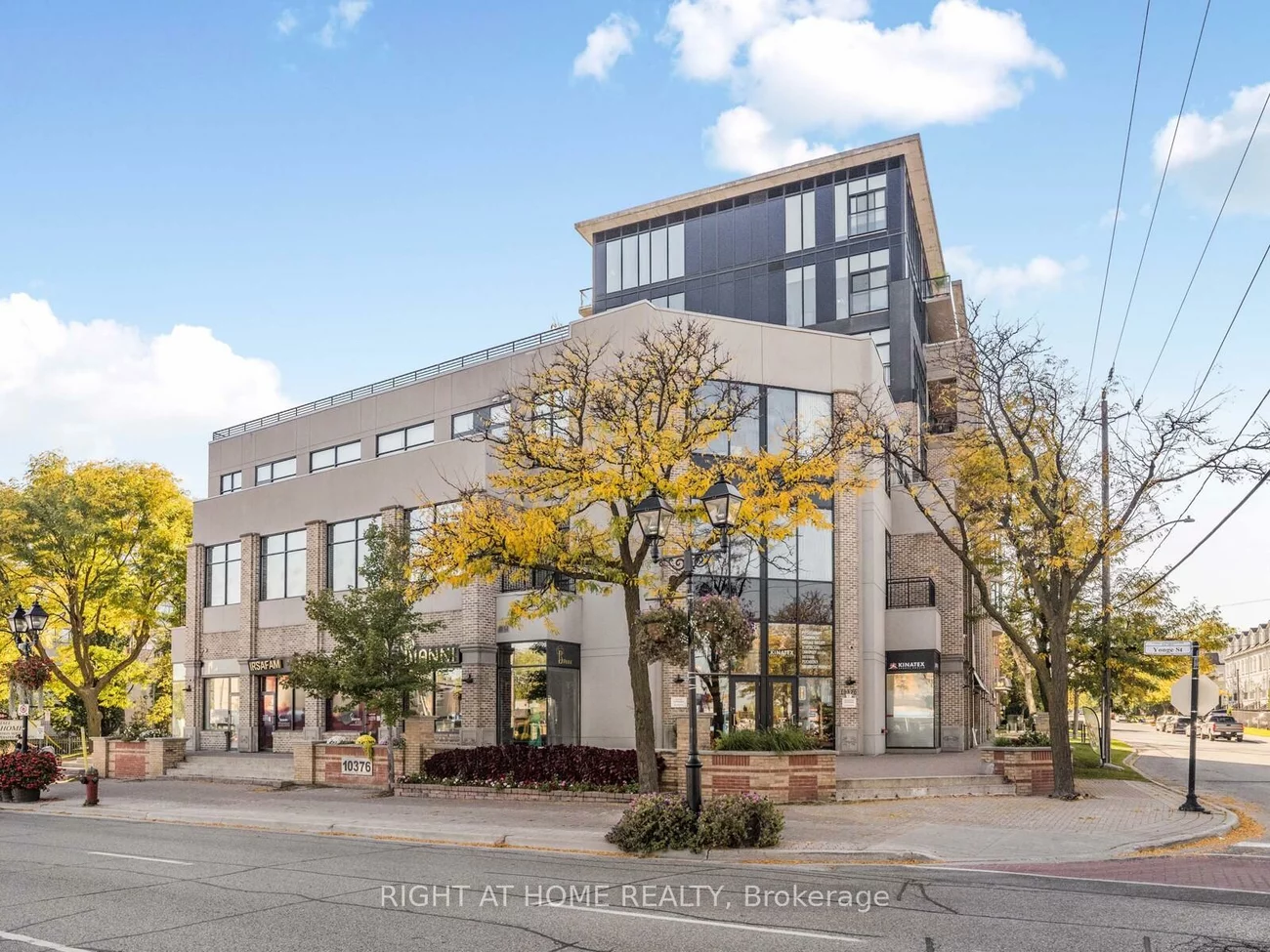 10376, Yonge, Mill Pond, Richmond Hill