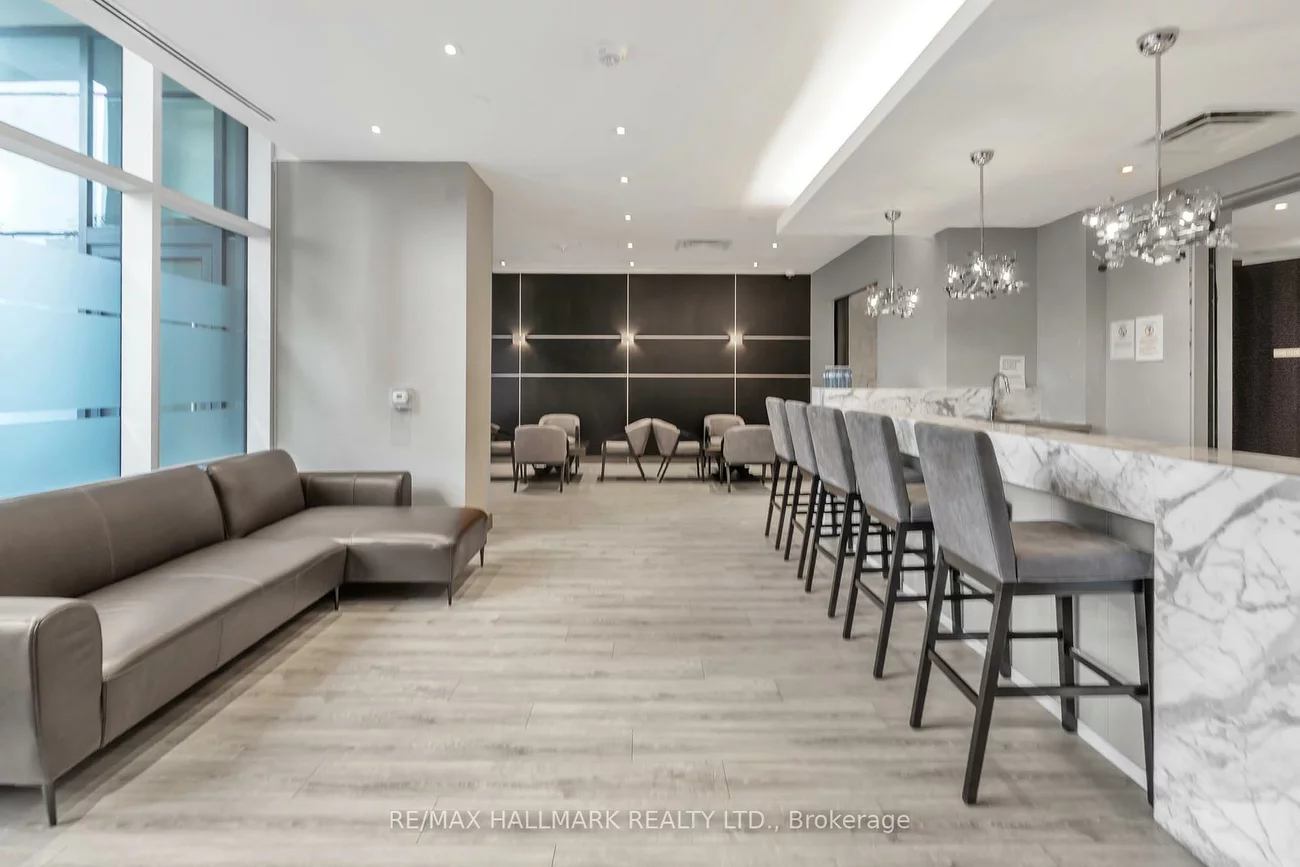 9608, Yonge, North Richvale, Richmond Hill