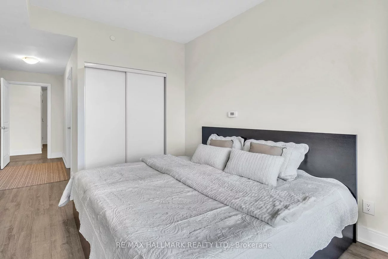 9608, Yonge, North Richvale, Richmond Hill