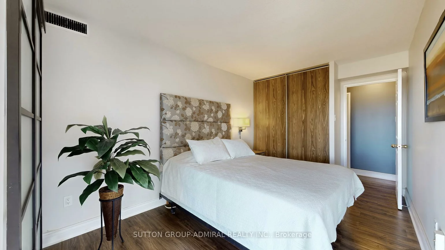 30, Harding, North Richvale, Richmond Hill