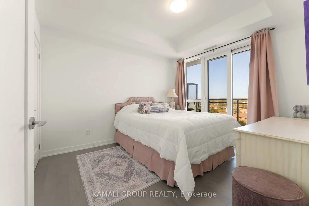 8888, Yonge, South Richvale, Richmond Hill