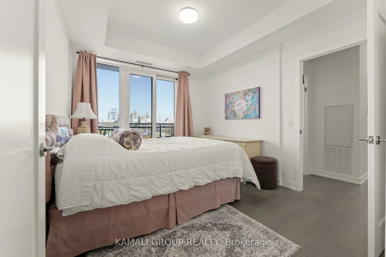 8888, Yonge, South Richvale, Richmond Hill