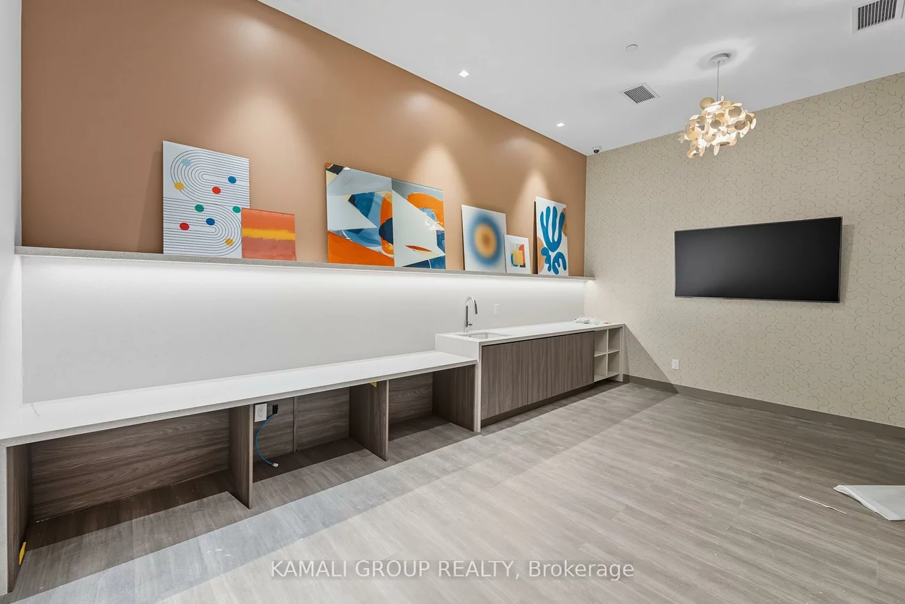 8888, Yonge, South Richvale, Richmond Hill