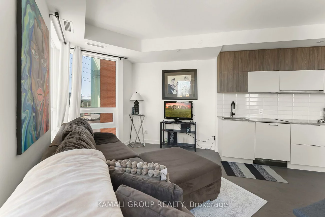 8888, Yonge, South Richvale, Richmond Hill