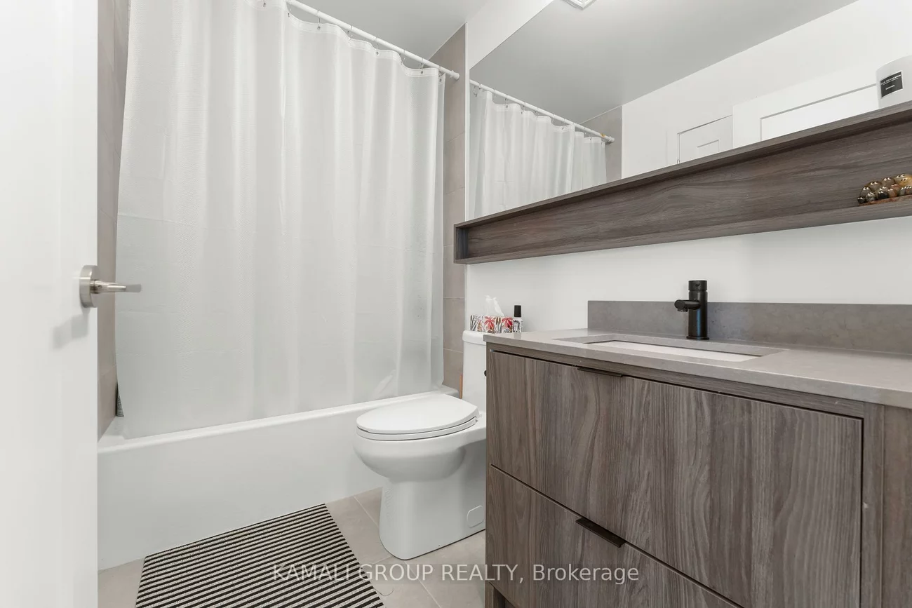 8888, Yonge, South Richvale, Richmond Hill