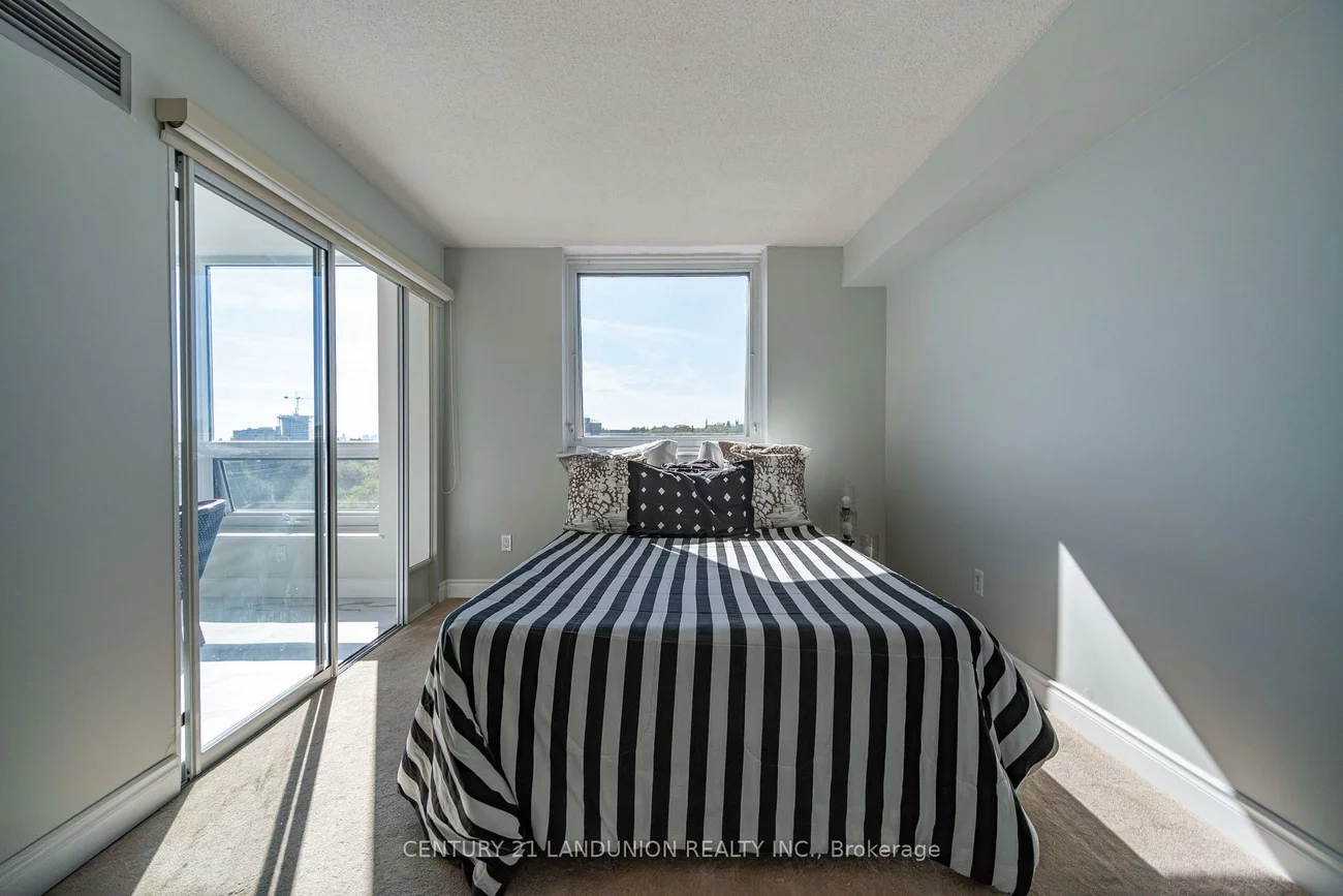 326, Major Mackenzie, Crosby, Richmond Hill