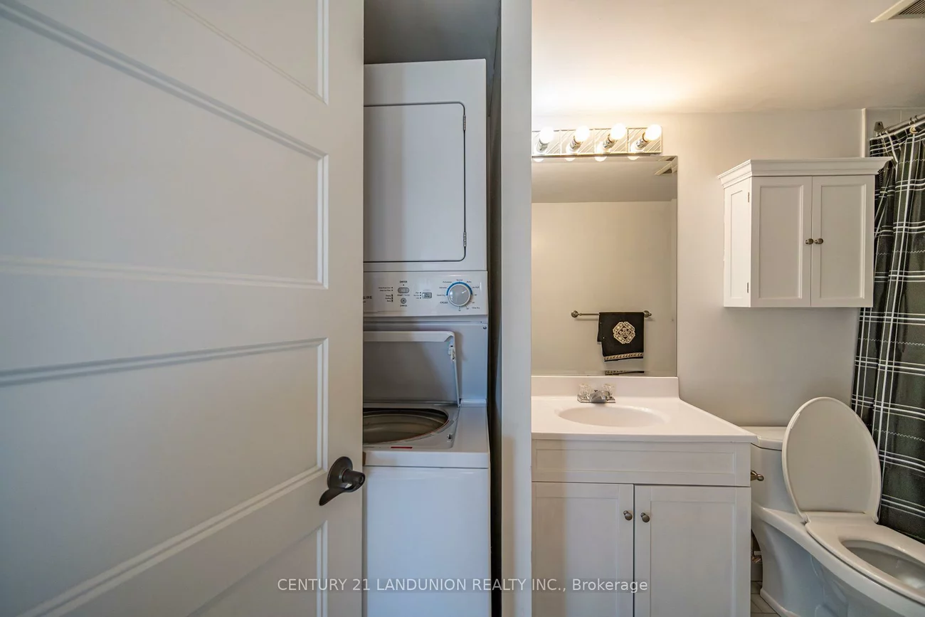 326, Major Mackenzie, Crosby, Richmond Hill