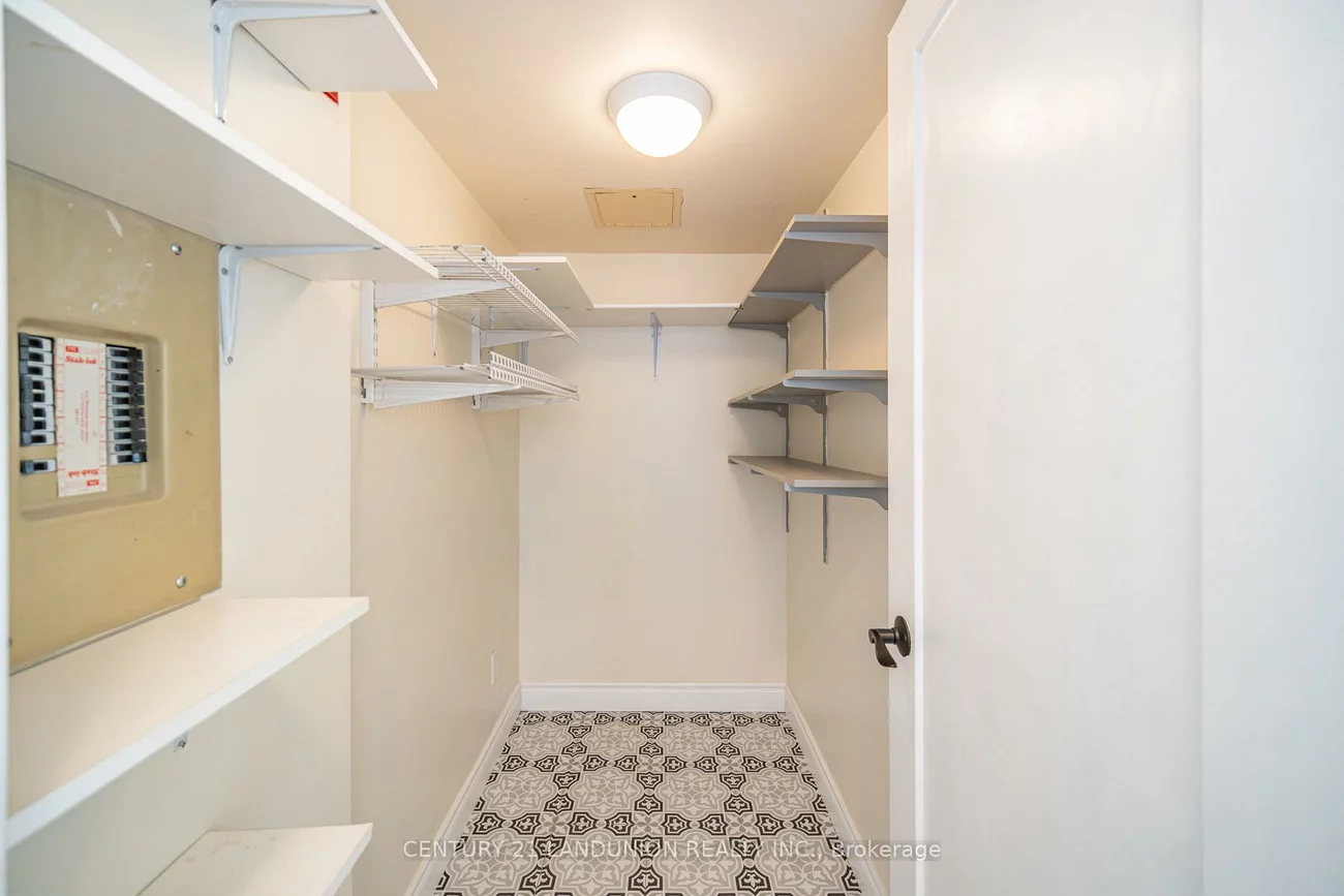 326, Major Mackenzie, Crosby, Richmond Hill