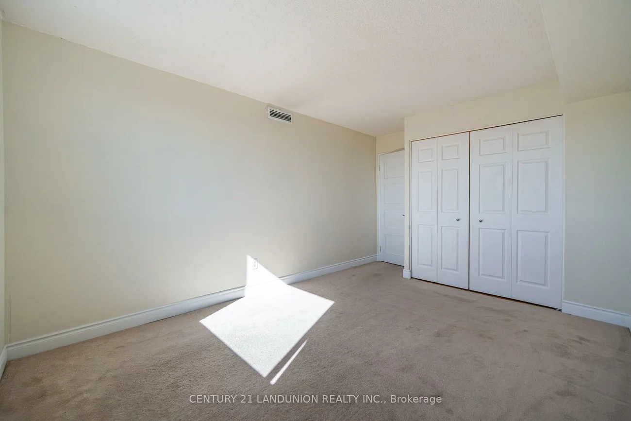 326, Major Mackenzie, Crosby, Richmond Hill