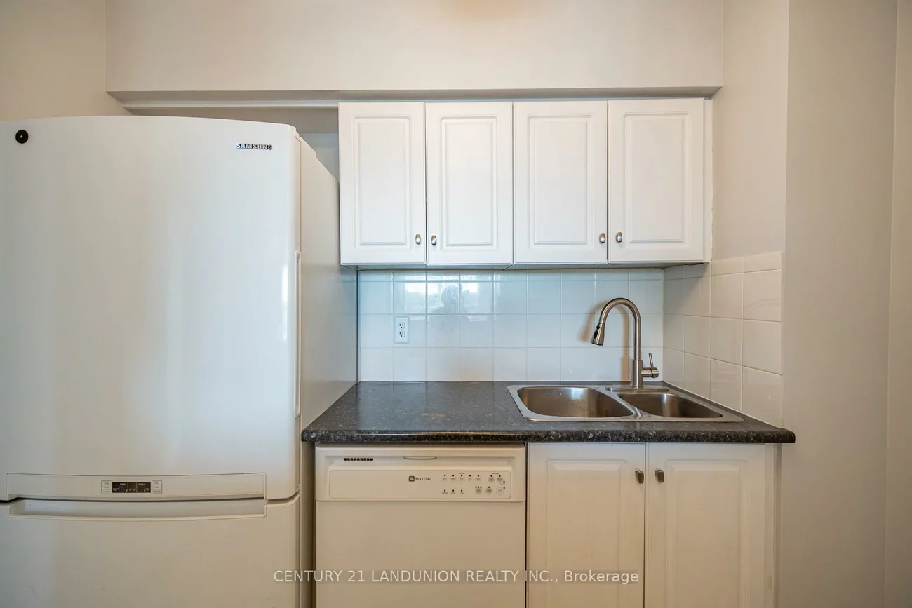 326, Major Mackenzie, Crosby, Richmond Hill