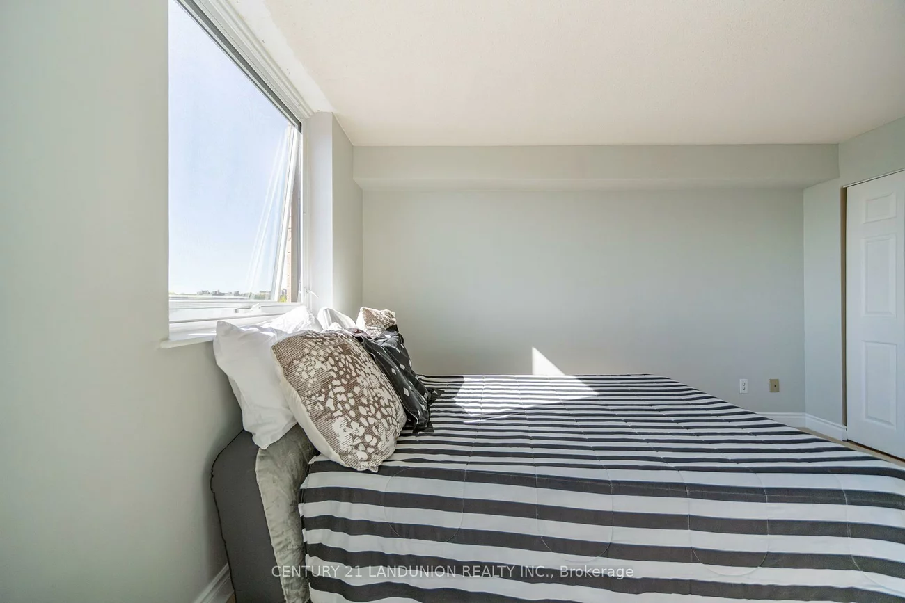 326, Major Mackenzie, Crosby, Richmond Hill