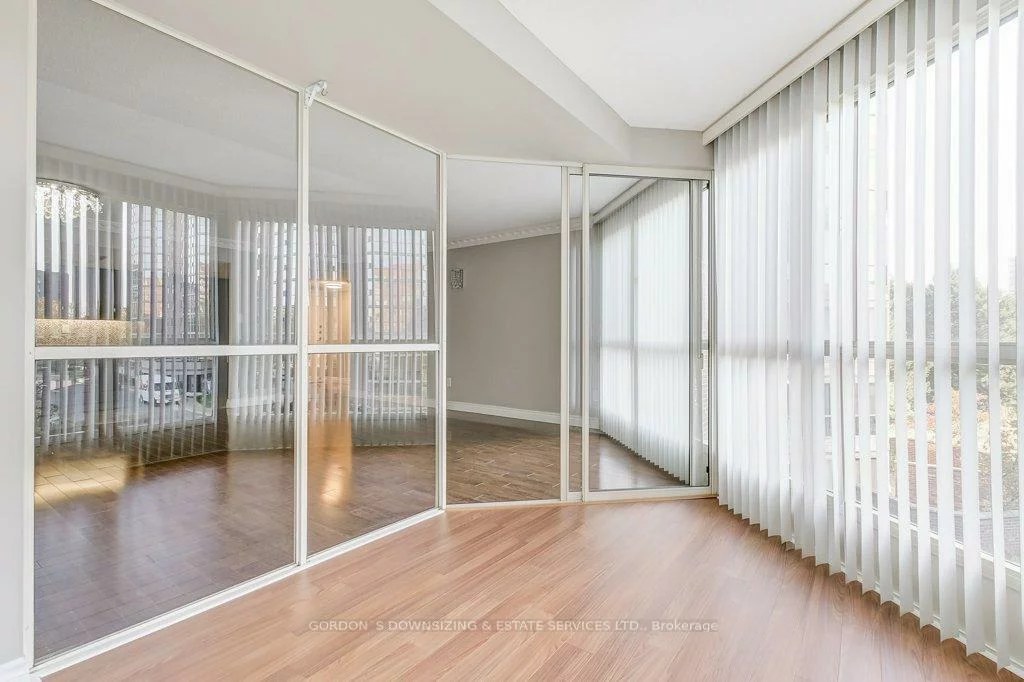 5, Weldrick, North Richvale, Richmond Hill