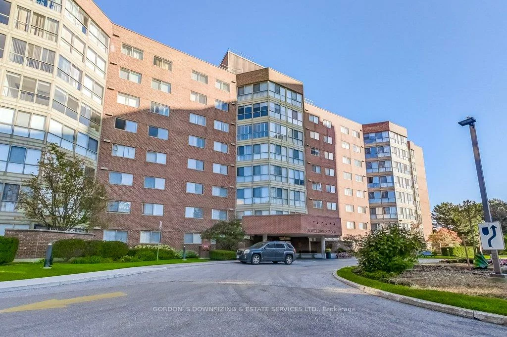 5, Weldrick, North Richvale, Richmond Hill