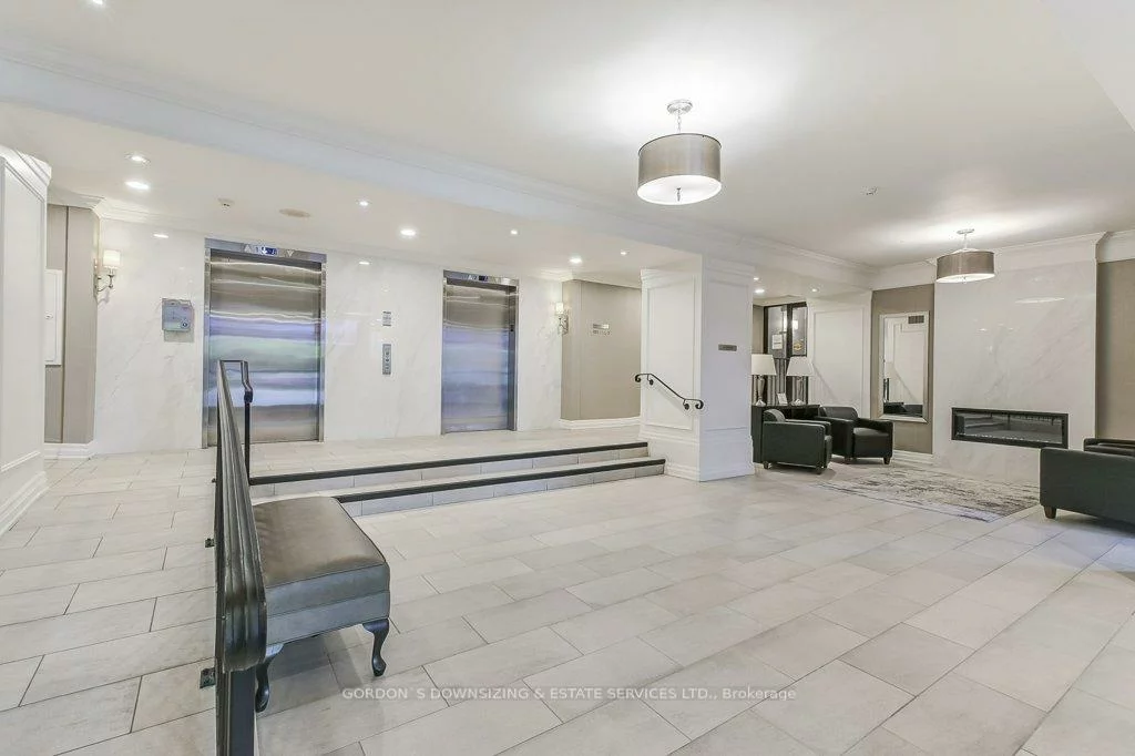 5, Weldrick, North Richvale, Richmond Hill