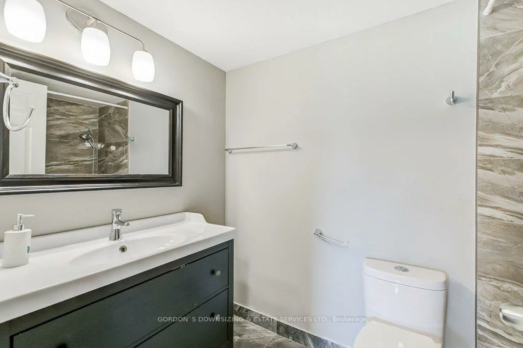 5, Weldrick, North Richvale, Richmond Hill