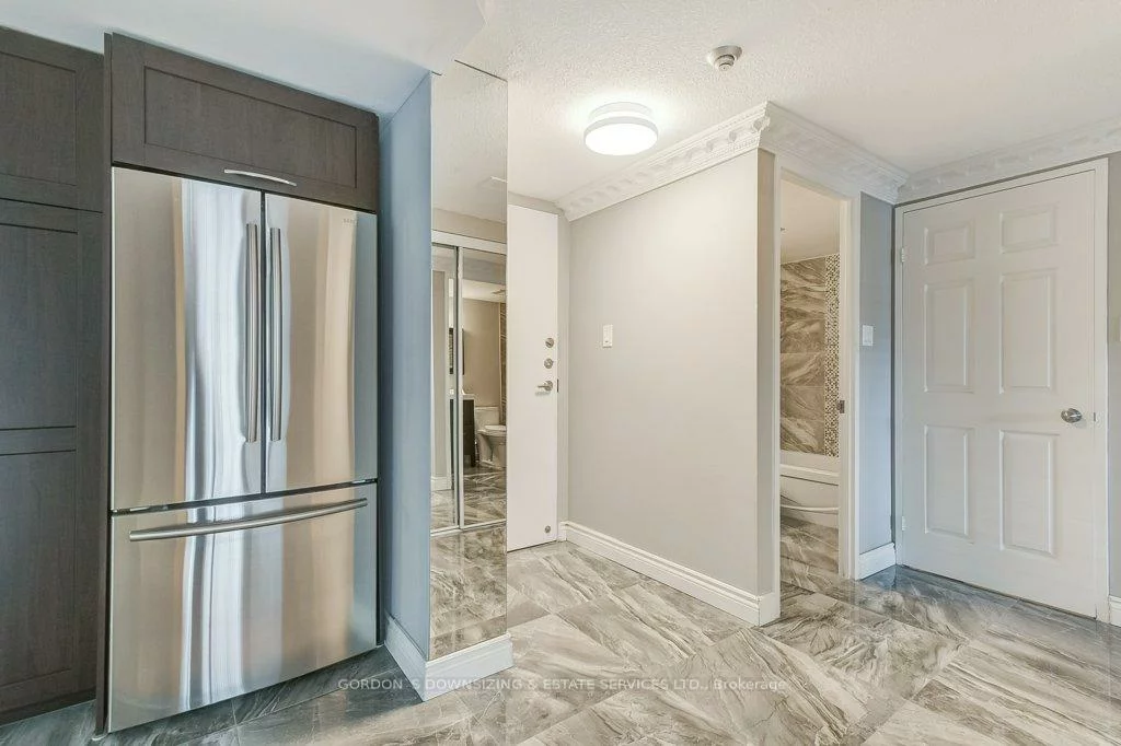 5, Weldrick, North Richvale, Richmond Hill