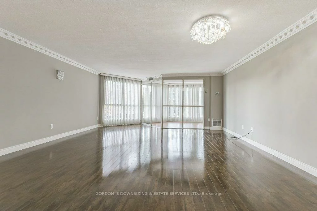 5, Weldrick, North Richvale, Richmond Hill