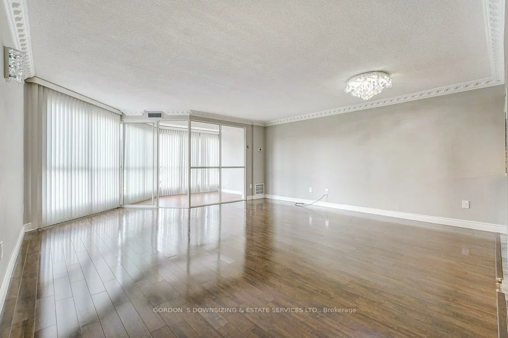 5, Weldrick, North Richvale, Richmond Hill