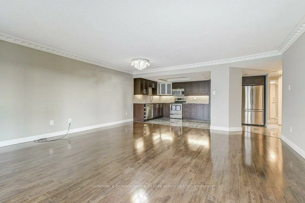 5, Weldrick, North Richvale, Richmond Hill