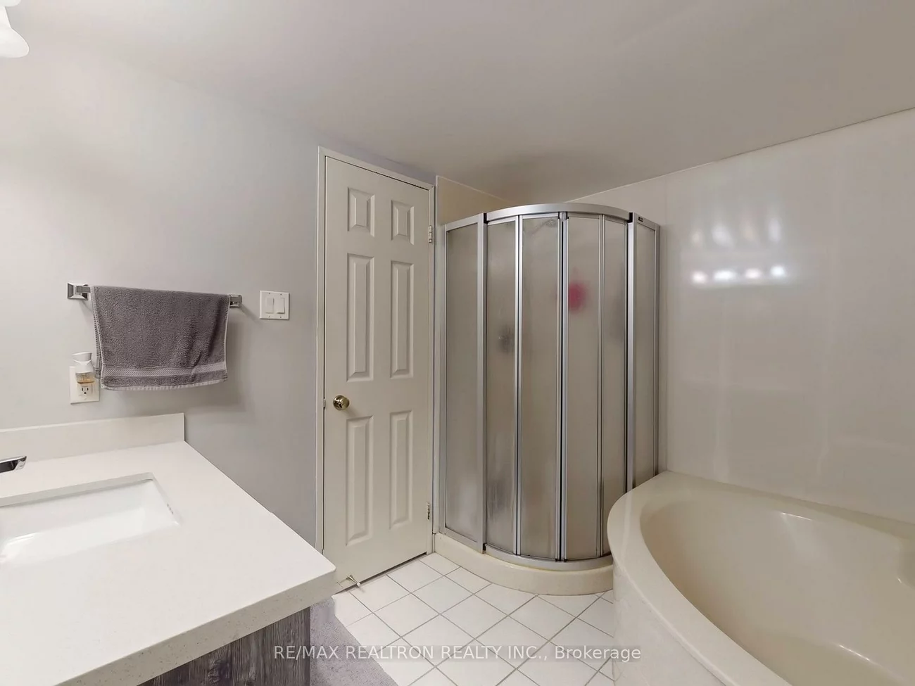 40, Harding, North Richvale, Richmond Hill