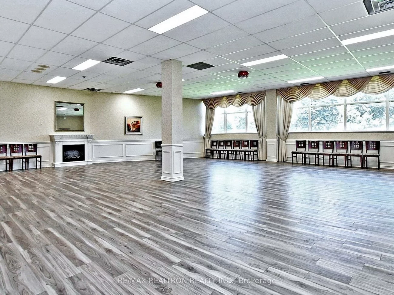 40, Harding, North Richvale, Richmond Hill