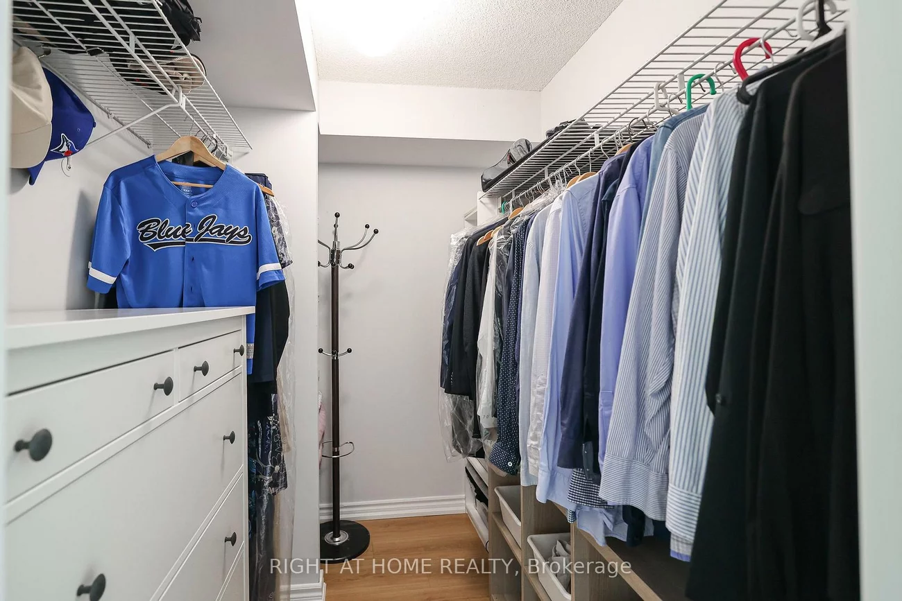 30, Harding, North Richvale, Richmond Hill