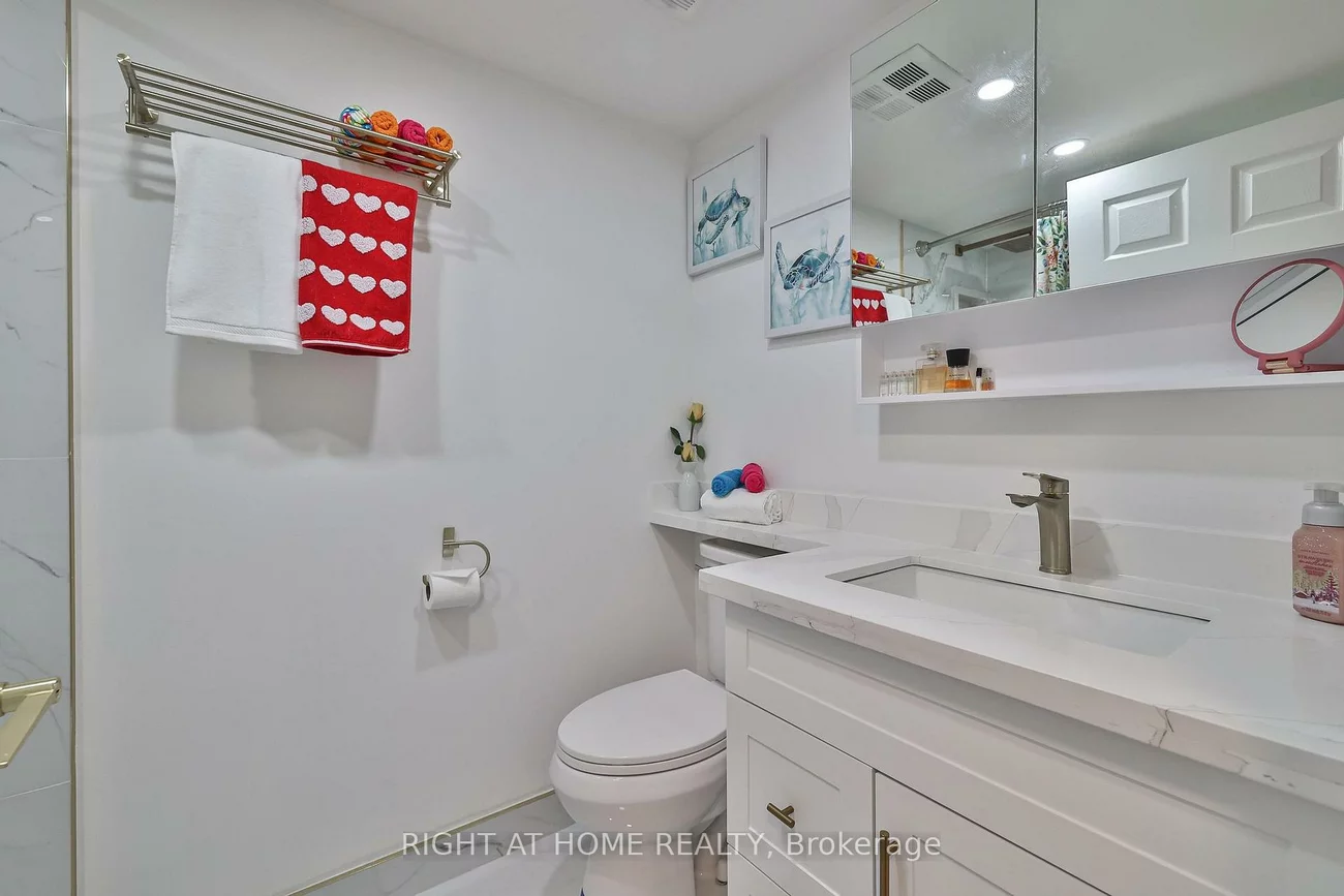 30, Harding, North Richvale, Richmond Hill