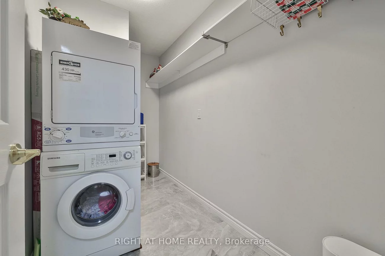 30, Harding, North Richvale, Richmond Hill