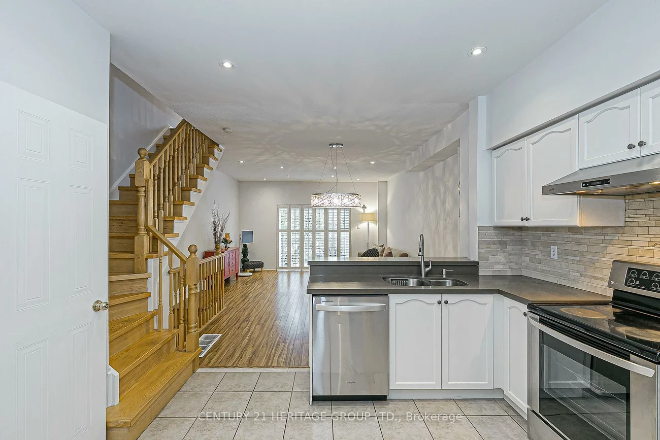 23, Observatory, Observatory, Richmond Hill