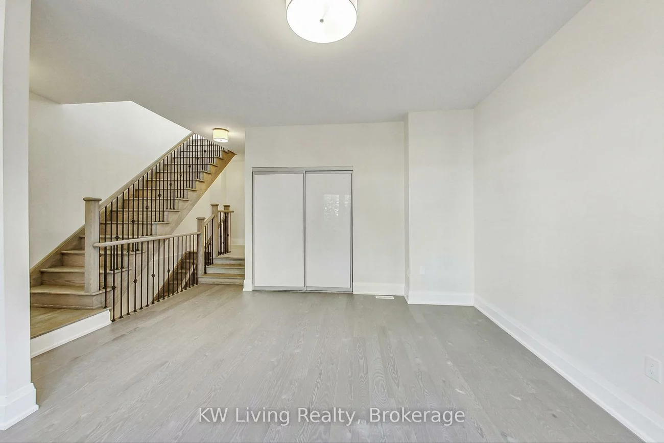 390, Highway 7, Doncrest, Richmond Hill