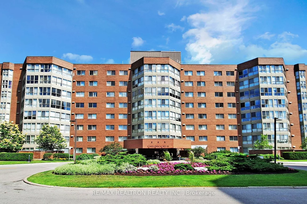 5, Weldrick, North Richvale, Richmond Hill