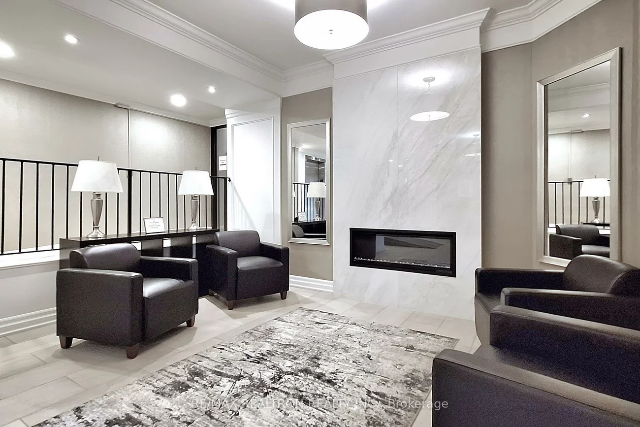 5, Weldrick, North Richvale, Richmond Hill