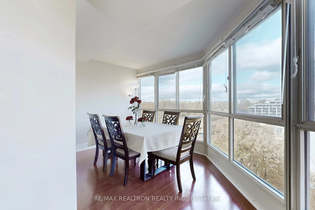 5, Weldrick, North Richvale, Richmond Hill