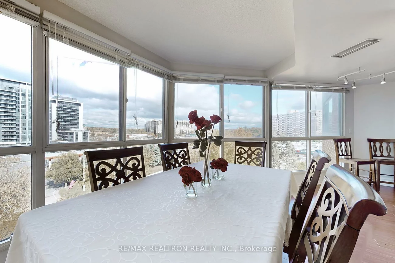 5, Weldrick, North Richvale, Richmond Hill