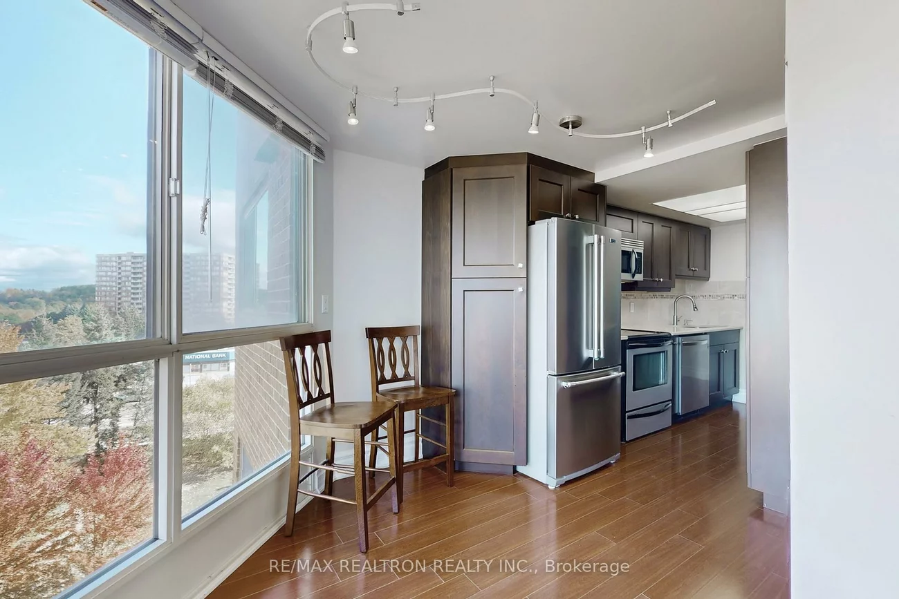 5, Weldrick, North Richvale, Richmond Hill