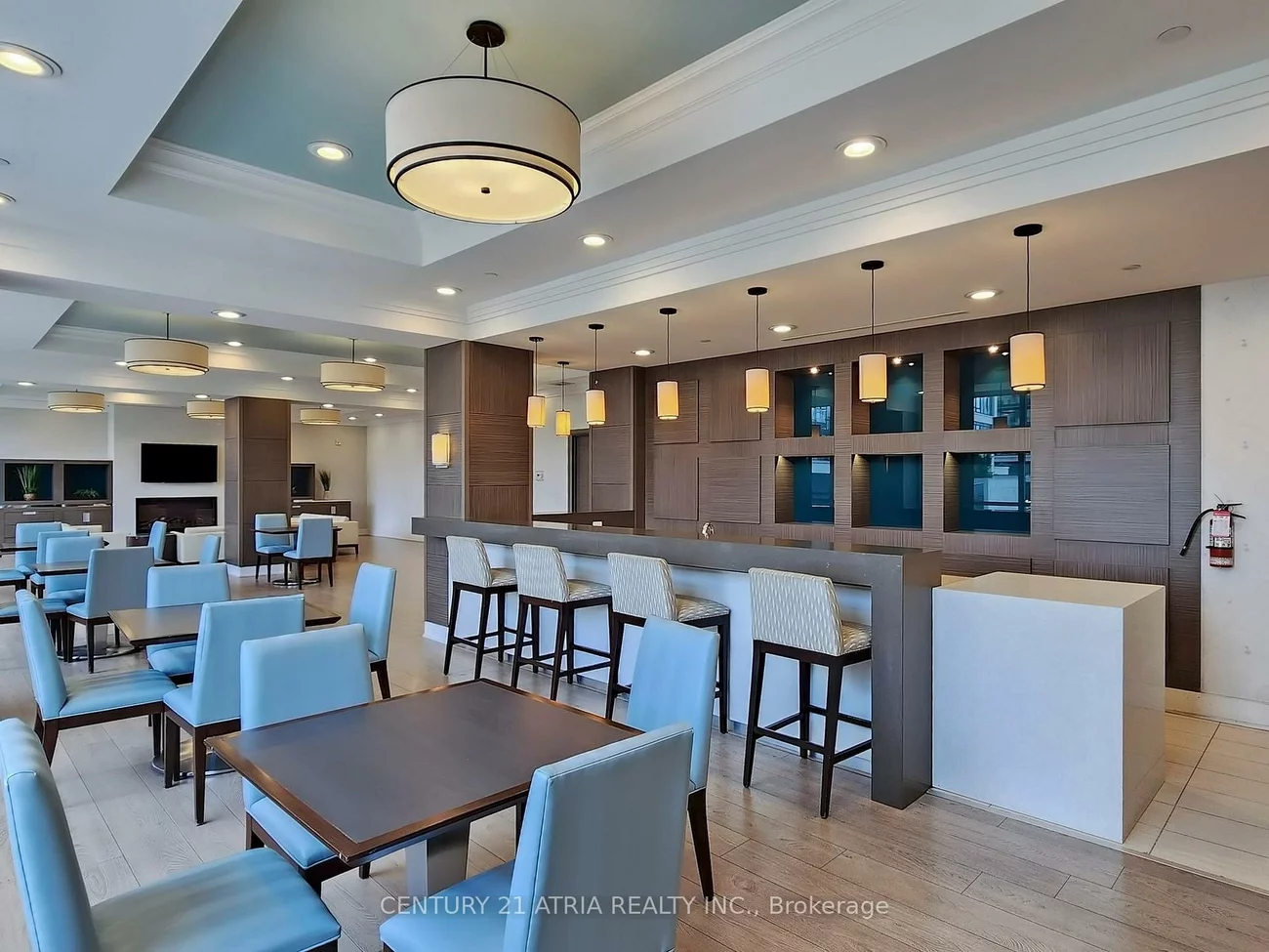 372, Highway 7, Doncrest, Richmond Hill