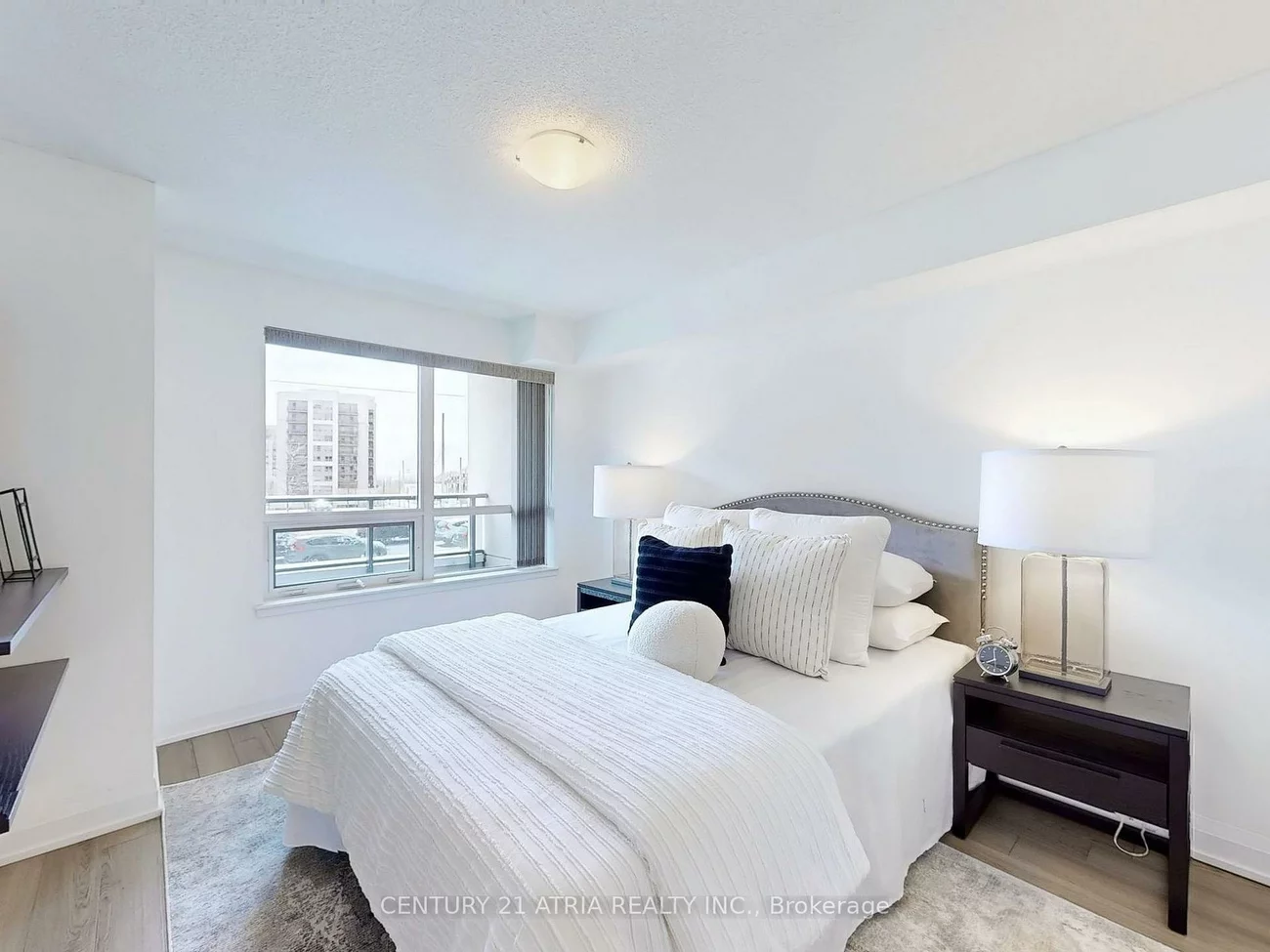 372, Highway 7, Doncrest, Richmond Hill