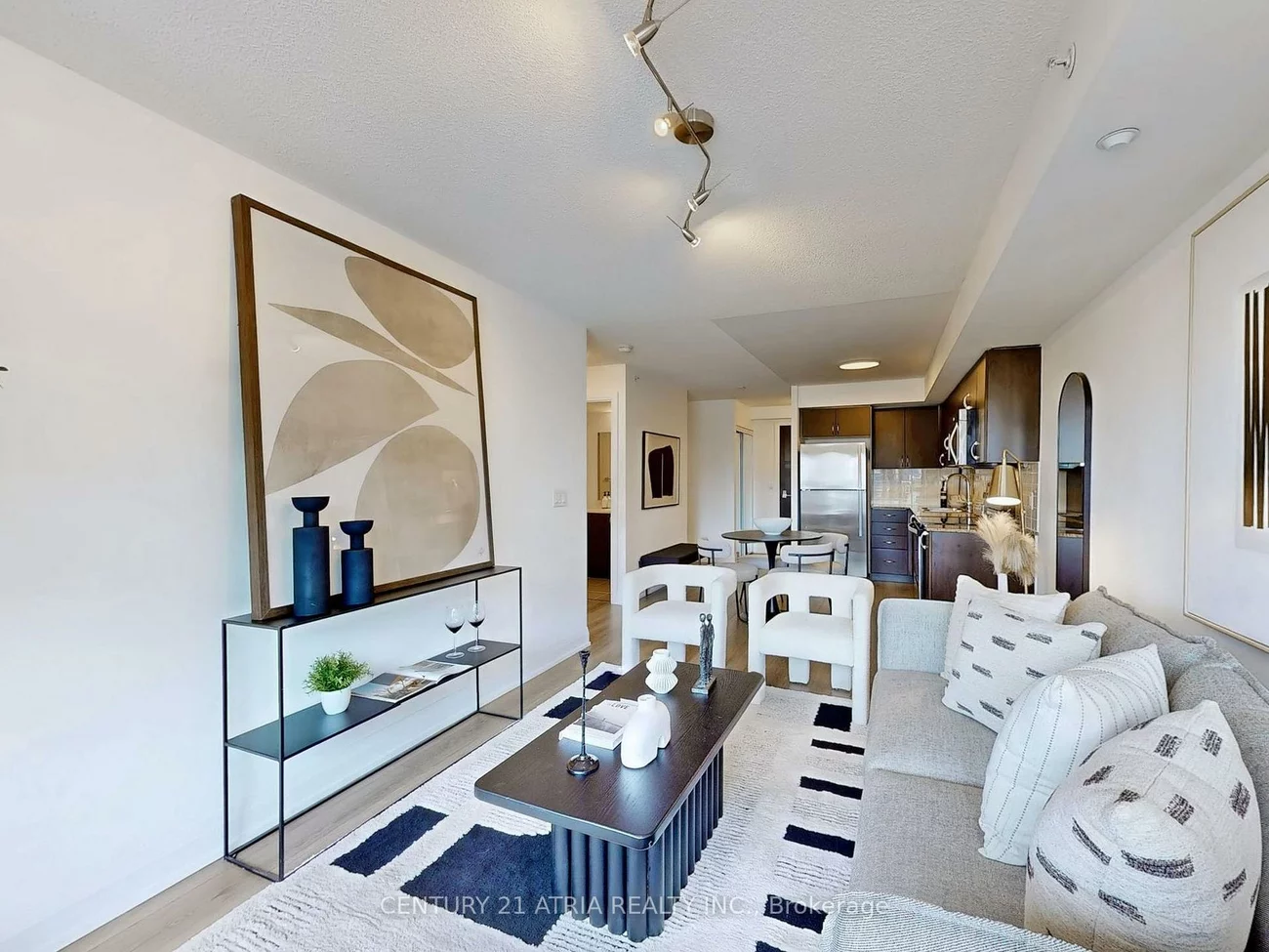 372, Highway 7, Doncrest, Richmond Hill