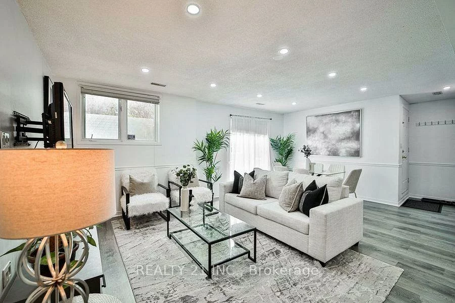 75, Weldrick, Observatory, Richmond Hill