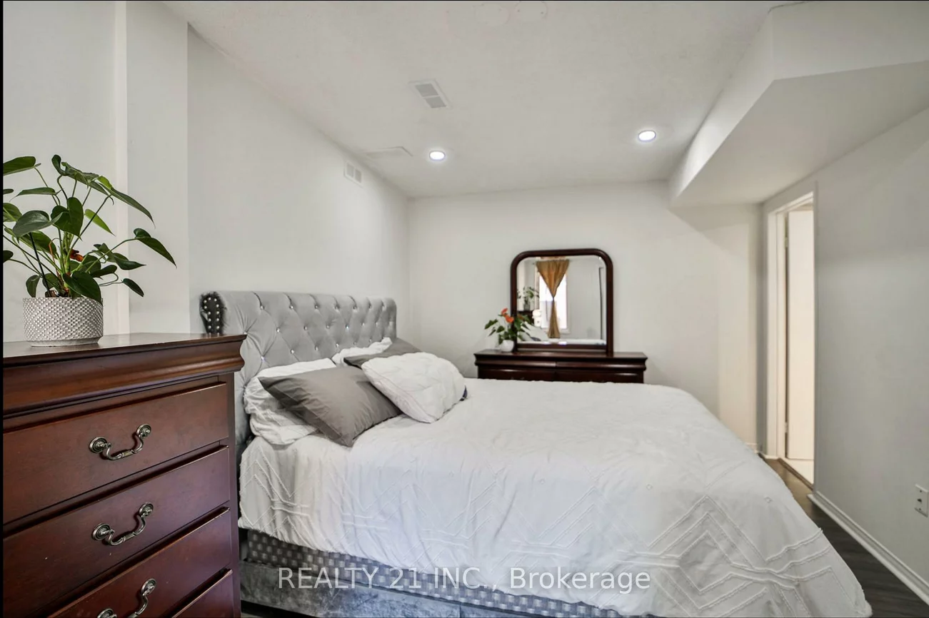 75, Weldrick, Observatory, Richmond Hill