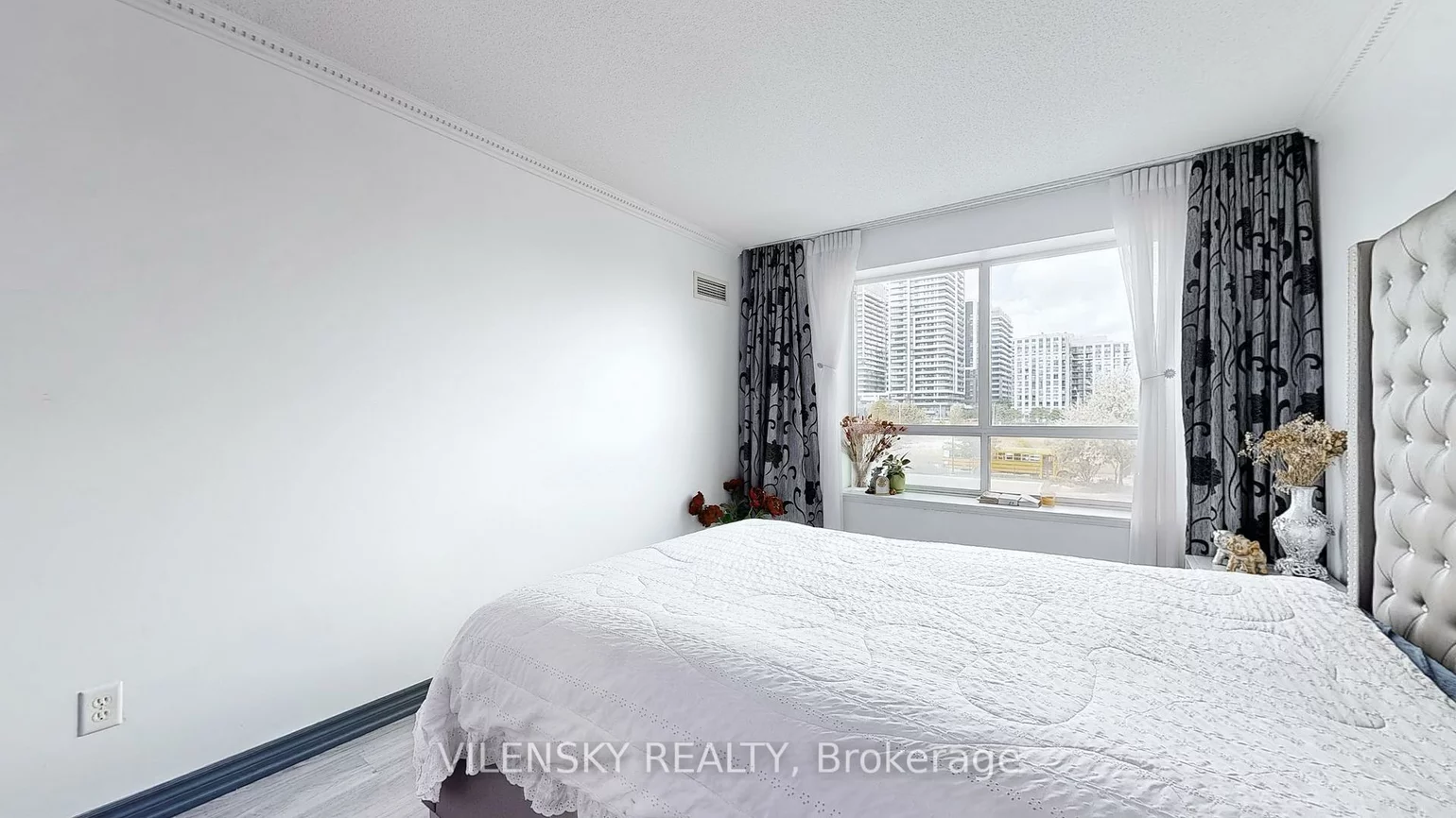 39, Oneida, Langstaff, Richmond Hill