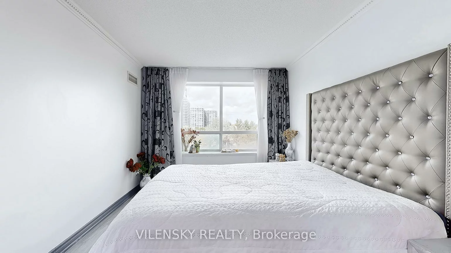 39, Oneida, Langstaff, Richmond Hill