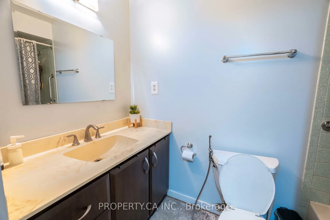 40, Castle Rock, North Richvale, Richmond Hill