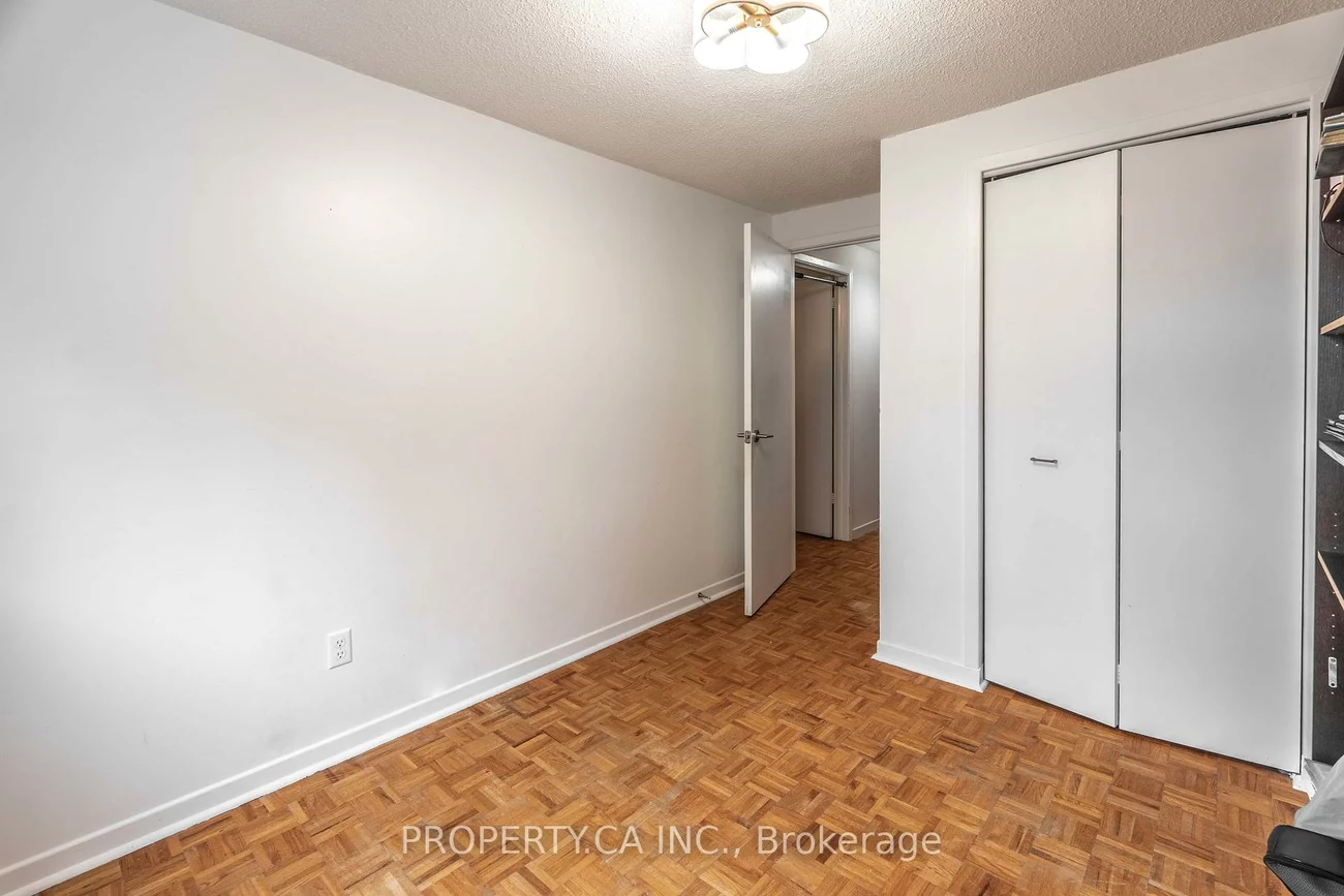 40, Castle Rock, North Richvale, Richmond Hill