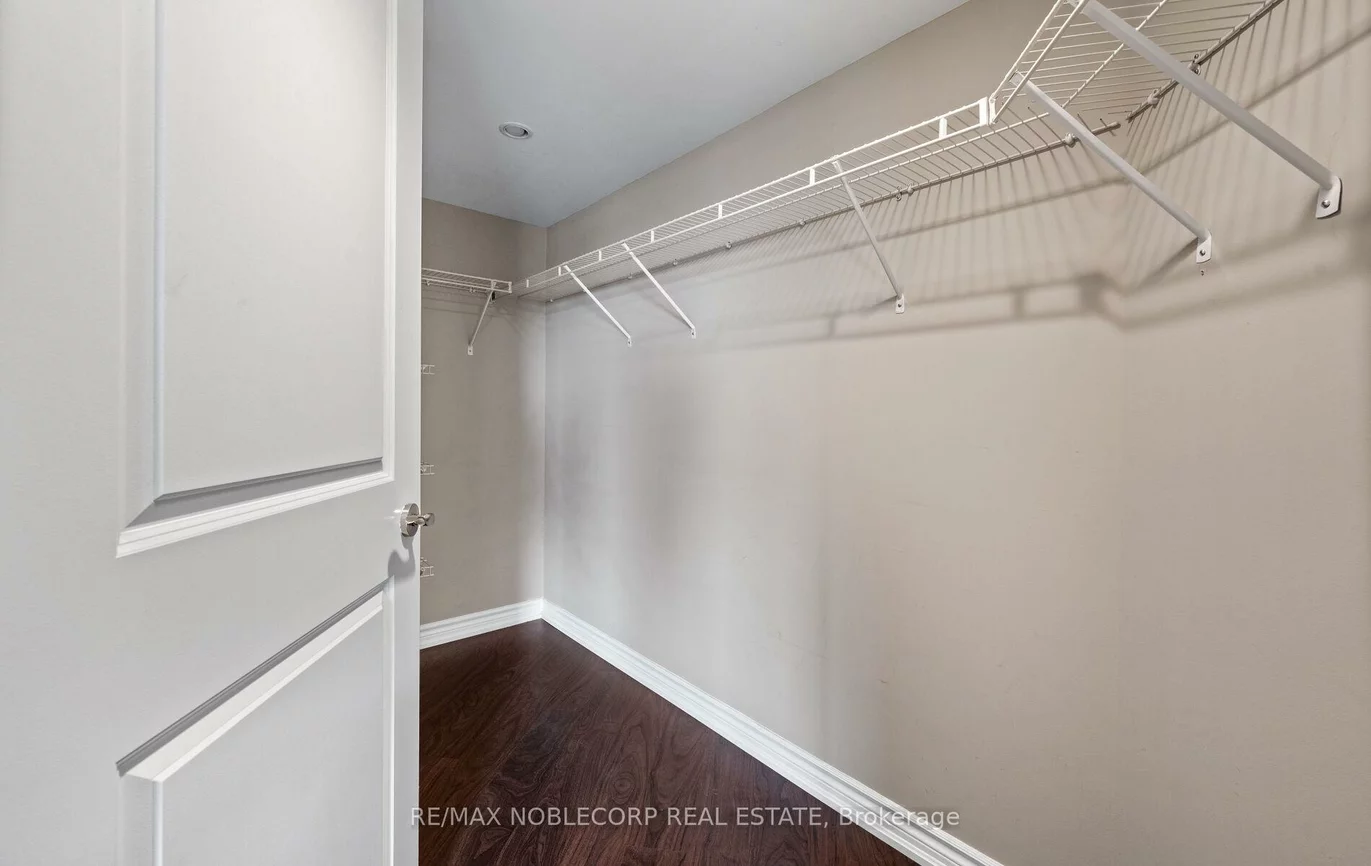 18, Harding, Harding, Richmond Hill