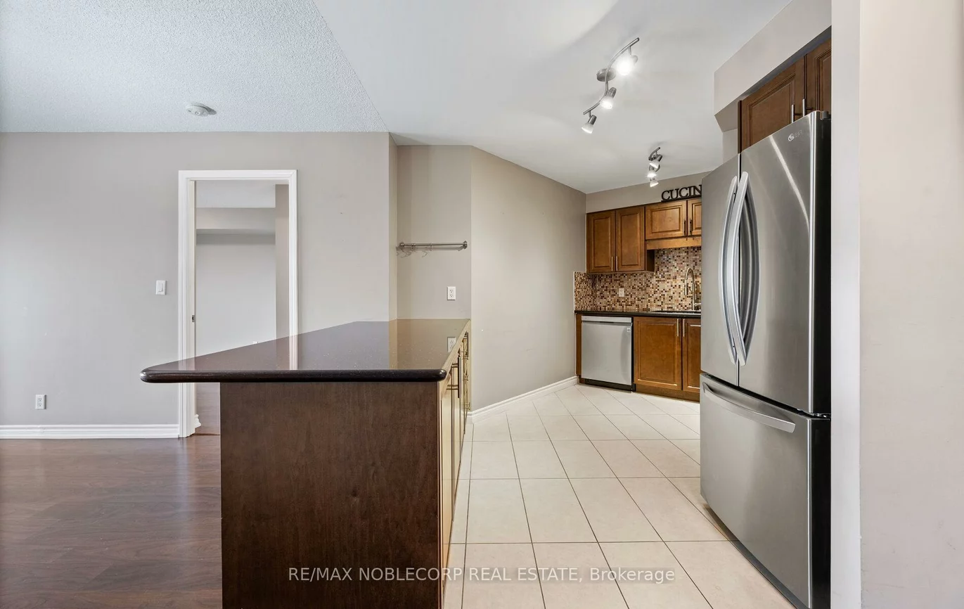 18, Harding, Harding, Richmond Hill