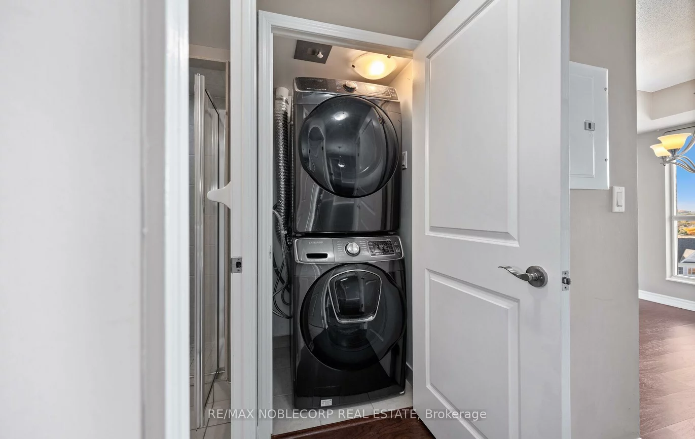 18, Harding, Harding, Richmond Hill