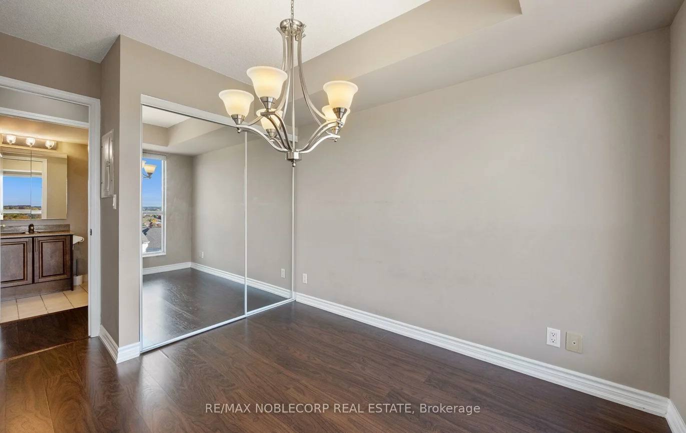 18, Harding, Harding, Richmond Hill